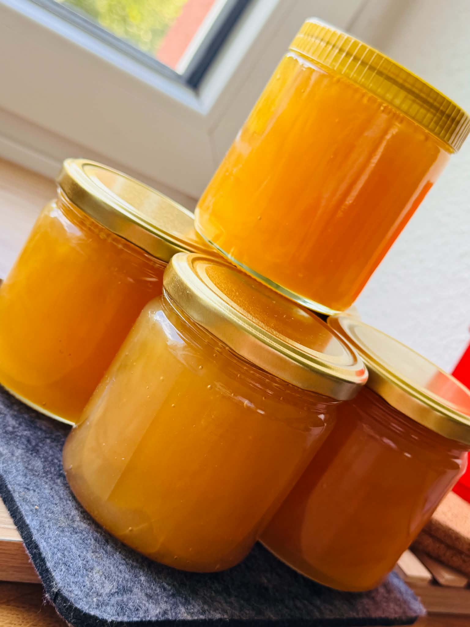 Cremiger Blütenhonig
